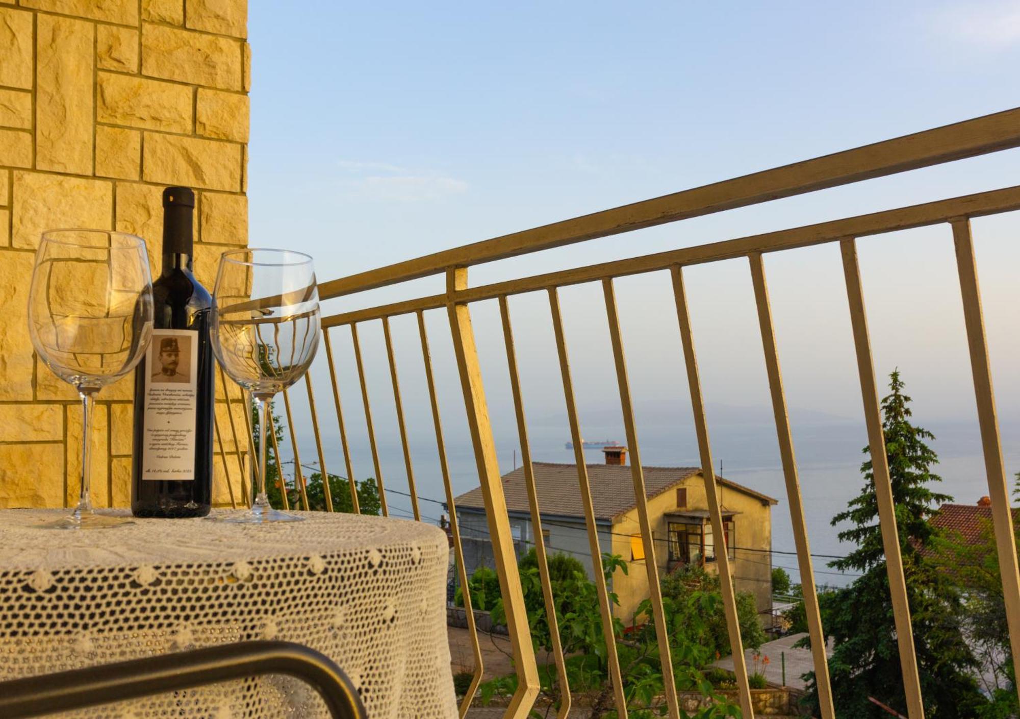 Sea View Retreat With 170Mbps Wifi And Sunny Balcony Apartment Kastav Exterior foto
